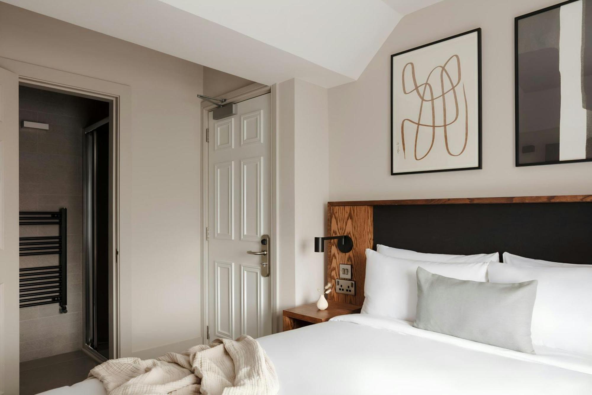 The Leeson Inn — Photos 2